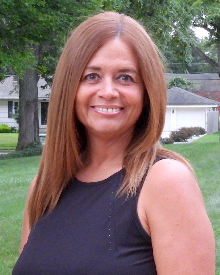 DELIA ROBERTS